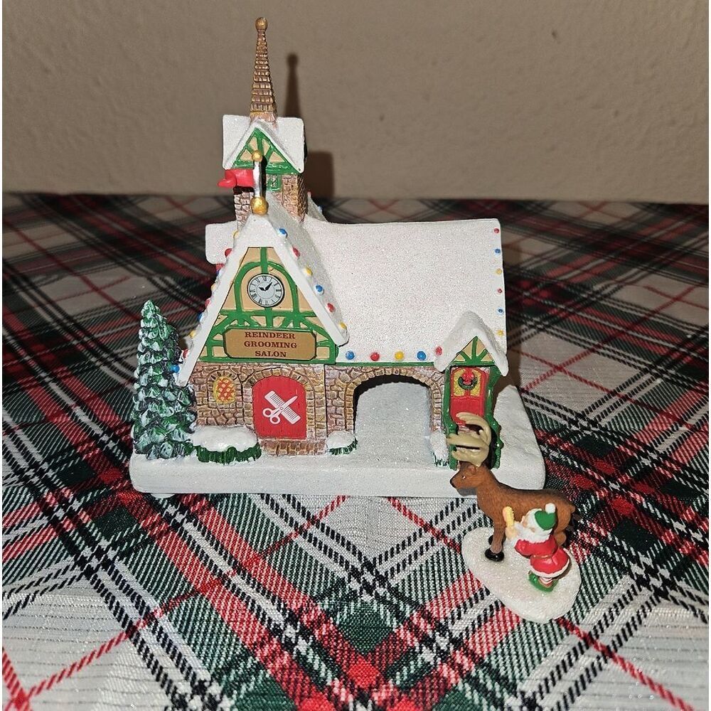 Thomas Kinkade "Reindeer Grooming Salon" North Pole Lighted Village Decor